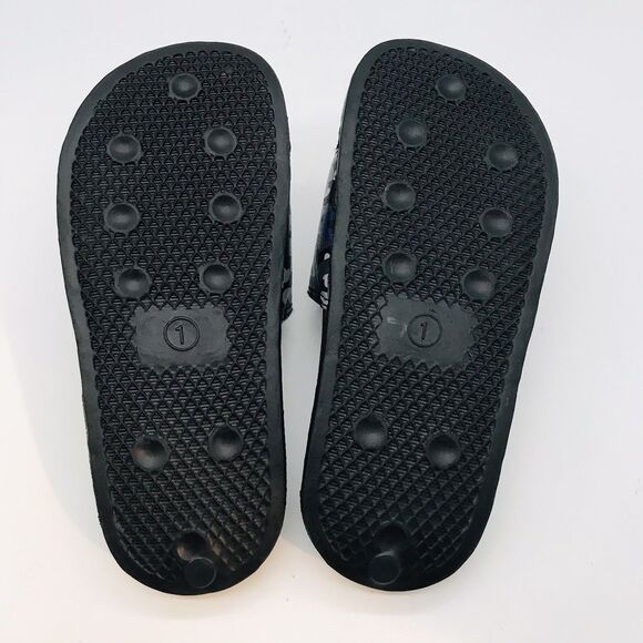 Shaq Camo Wide Strap Slides Children's size 1 Black & Gray Sandals Beach Shoes - Picture 7 of 9